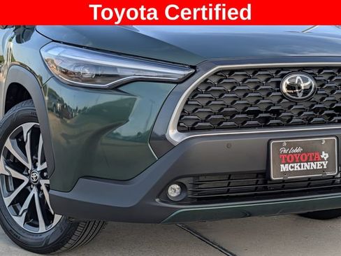 Certified 2025 Toyota Corolla Cross XLE w/ Convenience Package FWD image 3