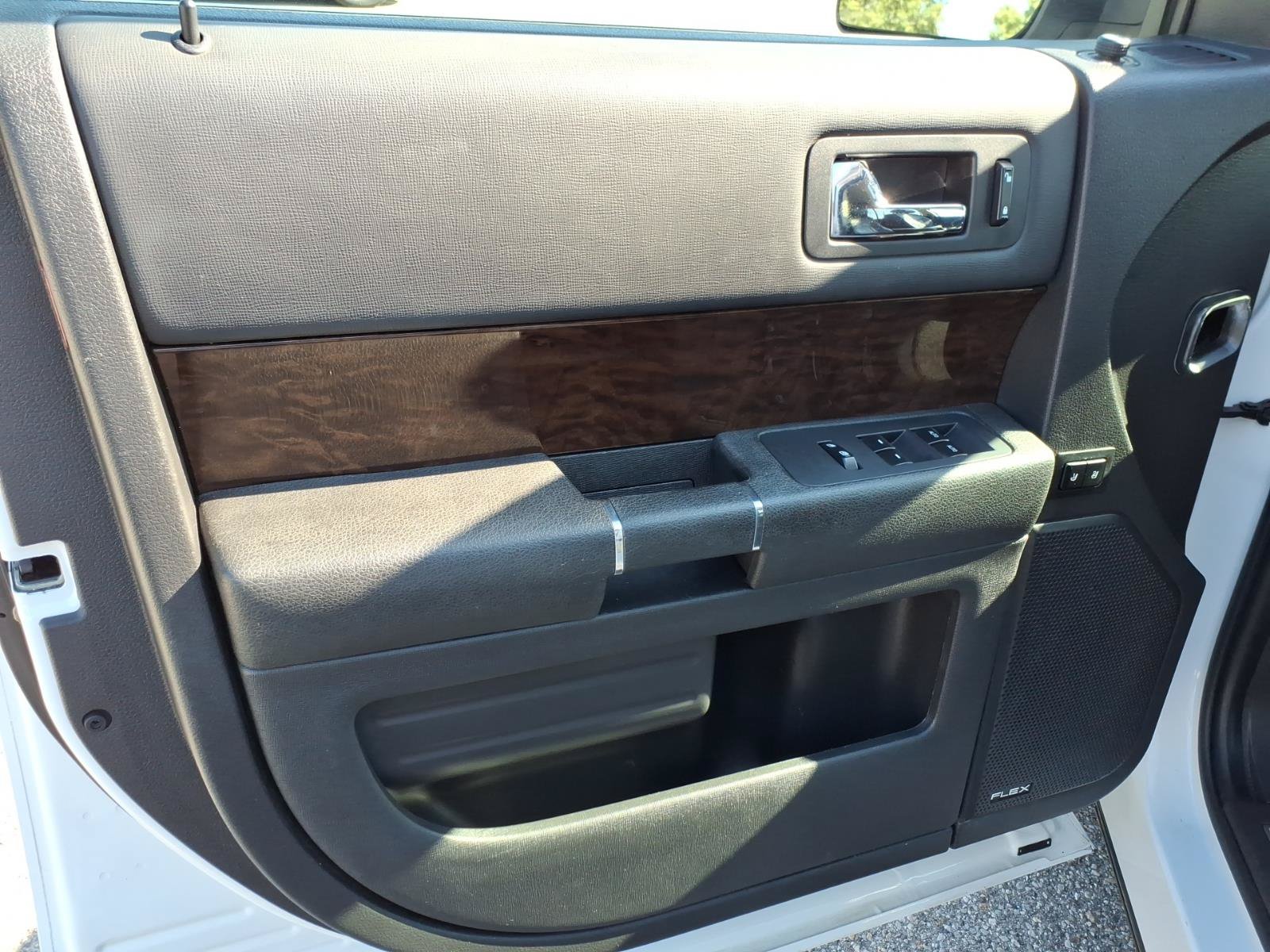 Used 2016 Ford Flex Limited FWD image 17