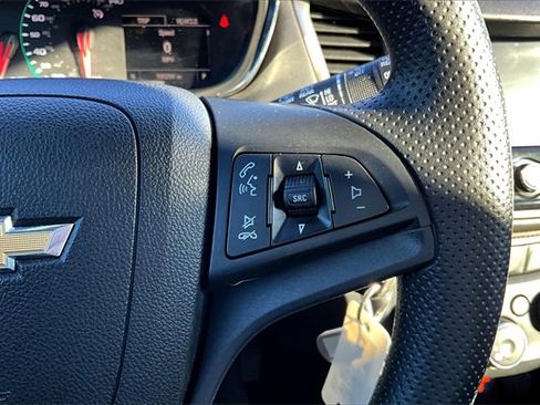Used 2017 Chevrolet Trax LT image 14