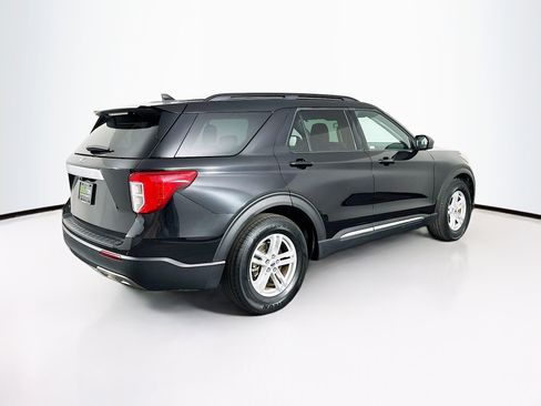 Used 2024 Ford Explorer XLT w/ Equipment Group 202A image 9