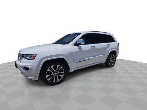 Used 2017 Jeep Grand Cherokee Overland RWD image 4