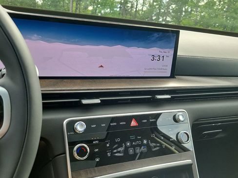 Used 2025 Genesis GV80 3.5T Prestige image 16