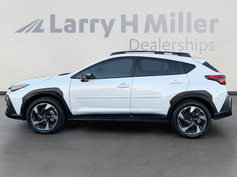 Used 2024 Subaru Crosstrek 2.5i Limited w/ Crosstrek Mirror Package image 2
