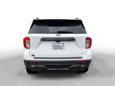 Used 2022 Ford Explorer XLT w/ Equipment Group 202A image 4