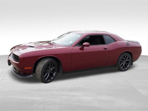 Certified 2022 Dodge Challenger SXT w/ Driver Convenience Group RWD image 10