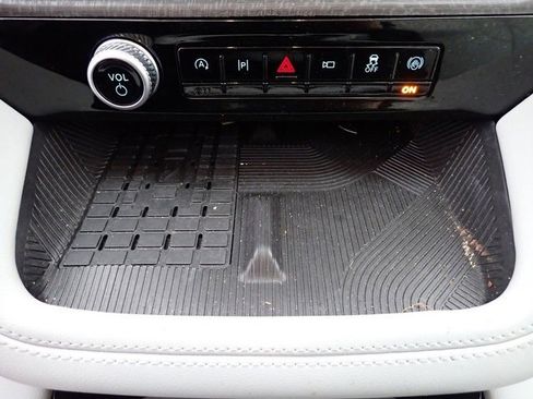 Certified 2025 Ford Explorer Platinum w/ LUX Leather Package image 26