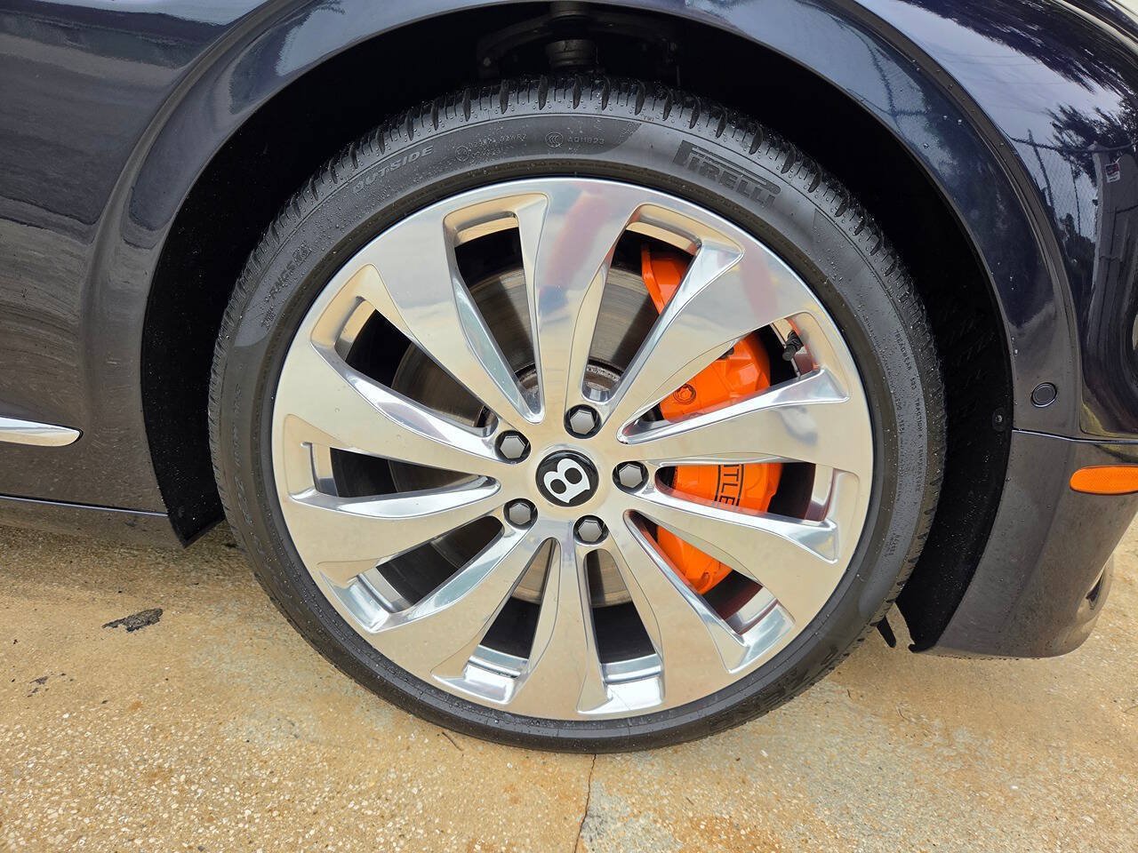 Used 2021 Bentley Flying Spur V8 AWD/4WD image 18