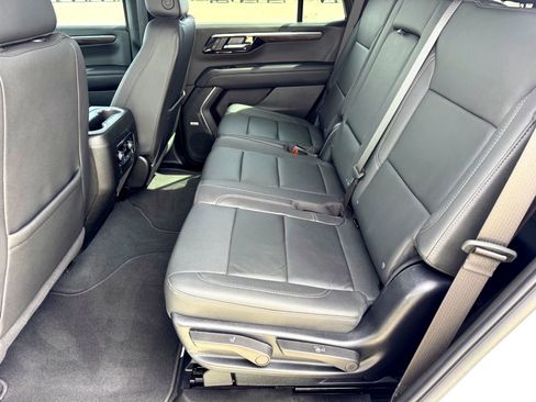 Used 2025 Chevrolet Tahoe LT w/ Comfort Package AWD/4WD image 20
