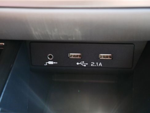 Used 2022 Subaru Outback Premium AWD/4WD image 31