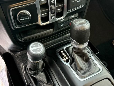 Used 2023 Jeep Wrangler Unlimited w/ Cold Weather Group image 16