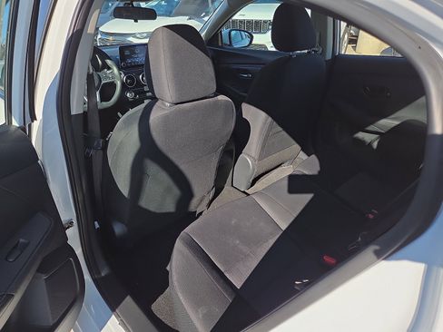 Used 2024 Nissan Sentra SV image 9