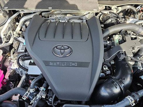 New 2026 Toyota Highlander Platinum AWD/4WD image 16