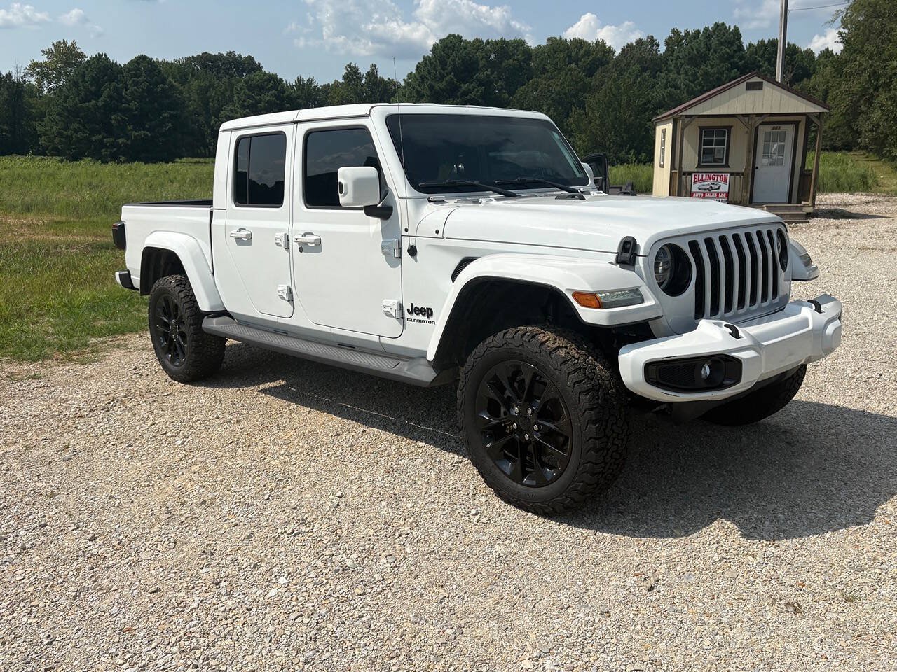 Used 2021 Jeep Gladiator Overland AWD/4WD image 7