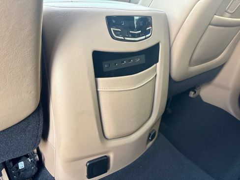 Used 2019 Cadillac Escalade Platinum AWD/4WD image 19