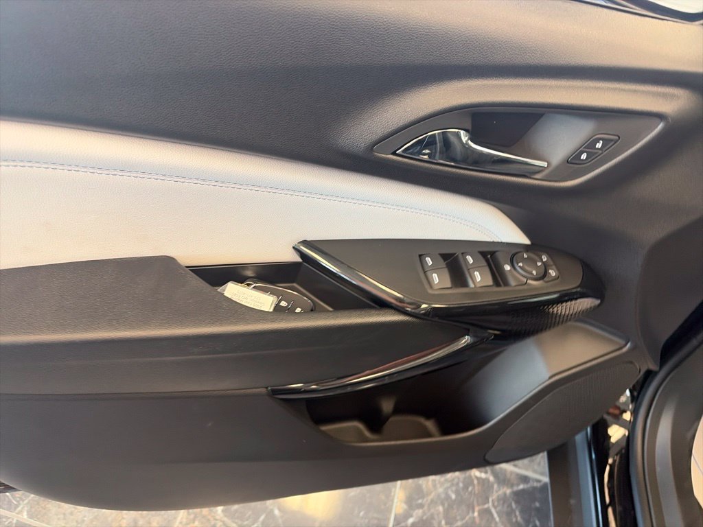 New 2026 Chevrolet Trax LT w/ Midnight Edition FWD image 16