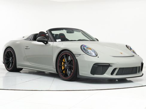 Used 2019 Porsche 911 Speedster RWD image 9
