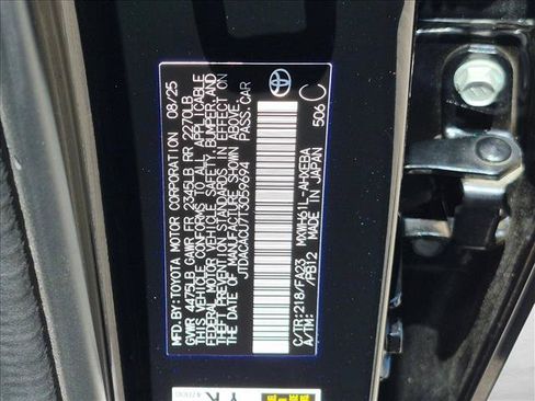 Used 2026 Toyota Prius Plug-In Hybrid FWD image 25