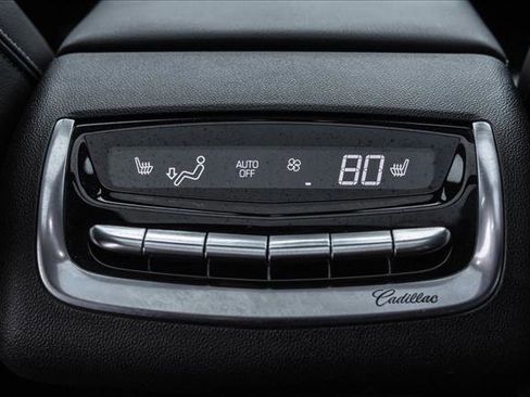 Used 2025 Cadillac XT6 Premium Luxury image 22