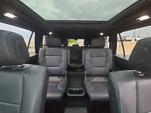 Used 2024 Toyota Sequoia Platinum AWD/4WD image 34