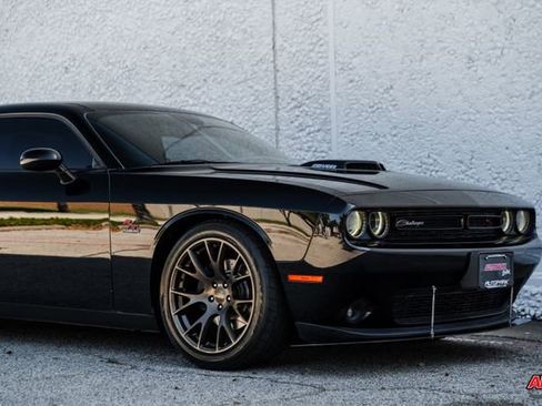 Used 2016 Dodge Challenger R/T image 60