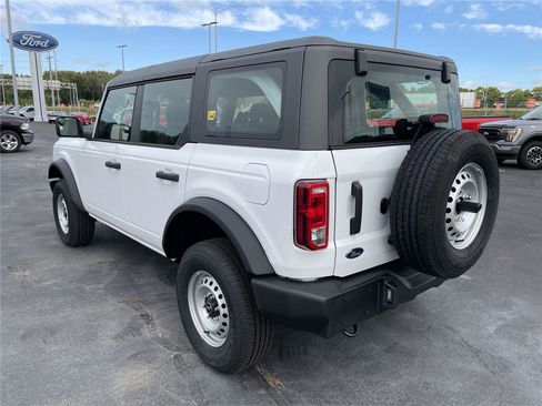 New 2025 Ford Bronco 4-Door AWD/4WD image 3