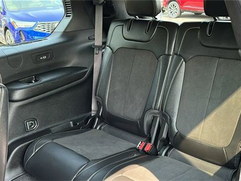 Used 2022 Jeep Grand Cherokee L Laredo image 25