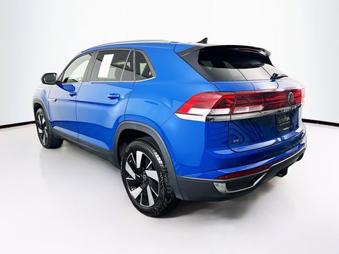 Used 2025 Volkswagen Atlas Cross Sport SE image 5