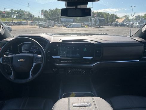 Used 2024 Chevrolet Silverado 2500 High Country AWD/4WD image 10