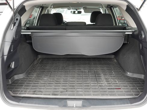 Used 2019 Subaru Outback 2.5i Premium image 18