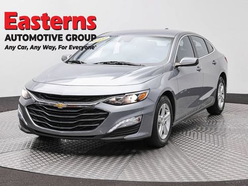 Used 2023 Chevrolet Malibu LT FWD image 1