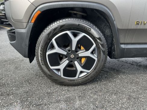 Used 2023 Rivian R1T Adventure AWD/4WD image 12