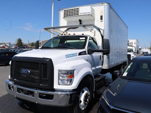Used 2023 Ford F650 2WD Regular Cab Super Duty image 3