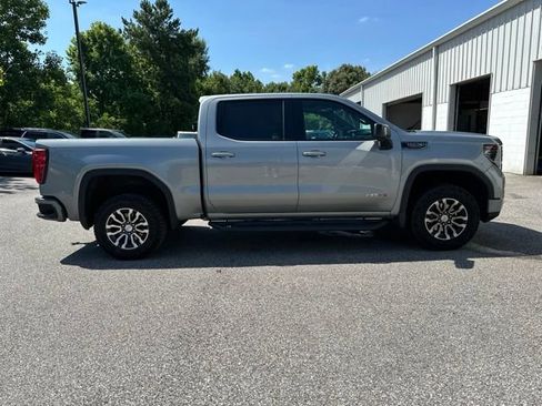 Used 2023 GMC Sierra 1500 AT4 w/ AT4 Premium Package AWD/4WD image 7