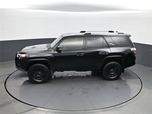 Used 2018 Toyota 4Runner TRD Off-Road Premium image 20