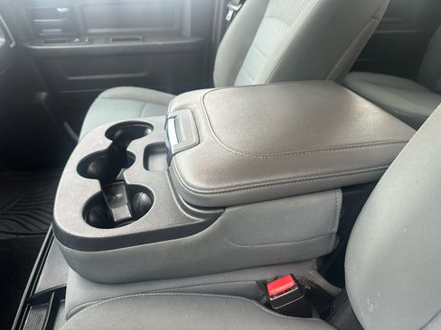 Used 2018 RAM 2500 Tradesman w/ Chrome Appearance Group image 39