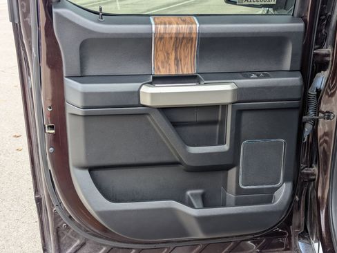 Used 2018 Ford F150 Lariat w/ Equipment Group 502A Luxury image 16