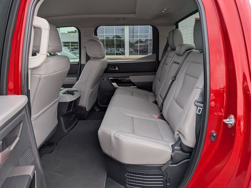 Used 2024 Toyota Tundra Limited AWD/4WD image 23