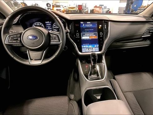 Used 2025 Subaru Outback Premium AWD/4WD image 15