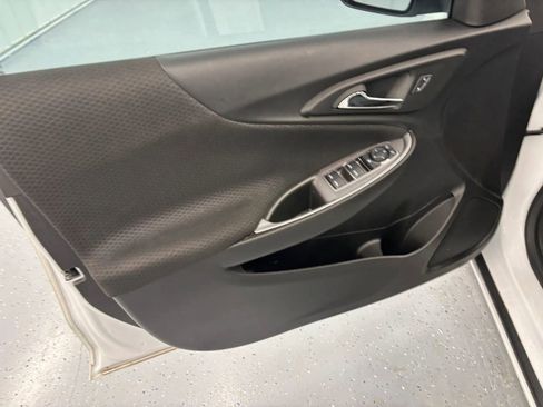 Used 2024 Chevrolet Malibu RS FWD image 35