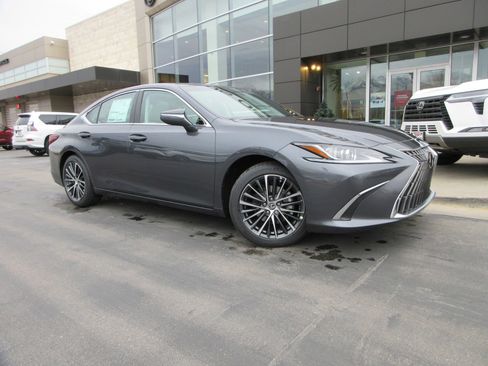 New 2025 Lexus ES 350 w/ Premium Package image 13