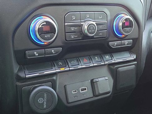 Used 2021 GMC Sierra 1500 SLE image 26