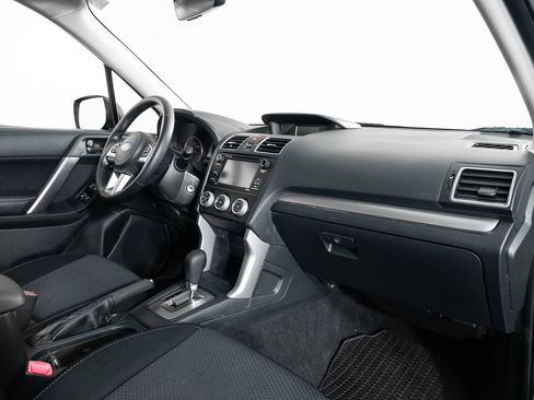 Used 2018 Subaru Forester 2.5i w/ Alloy Wheel Package image 24