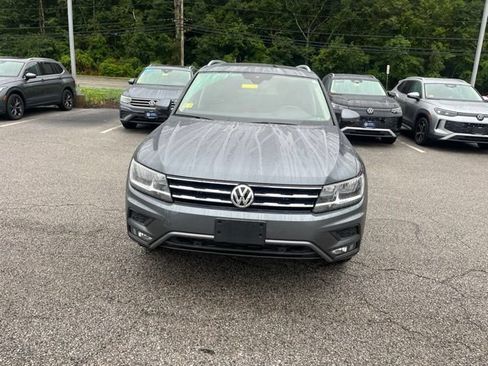 Used 2020 Volkswagen Tiguan SEL AWD/4WD image 2