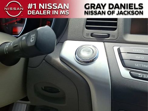 Used 2009 Nissan Murano SL w/ Technology Pkg FWD image 16