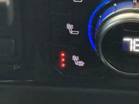 Used 2025 GMC Sierra 1500 SLT w/ SLT Premium Plus Package image 34