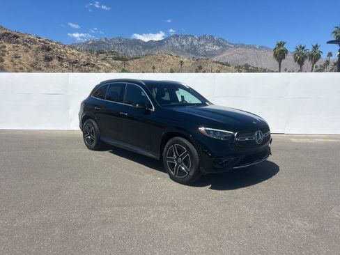 Used 2026 Mercedes-Benz GLC 300 image 3