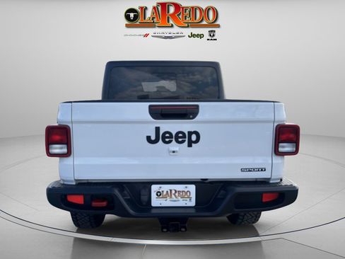 Used 2021 Jeep Gladiator Sport image 6
