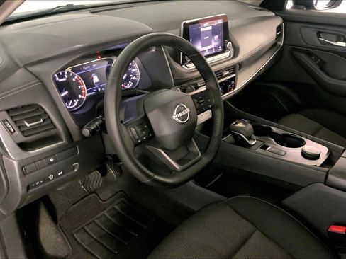 Used 2025 Nissan Rogue SV AWD/4WD image 14