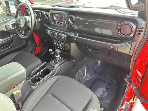 Used 2021 Jeep Gladiator Sport image 27