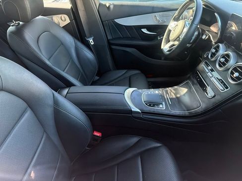 Used 2021 Mercedes-Benz GLC 300 4MATIC image 6